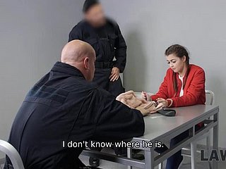 Teenager weiß nicht, wo der Sicherheitsoffizier sie genommen hat, aber sie wird gefickt