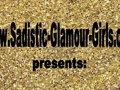 Glamour cô gái tàn bạo trong hành động