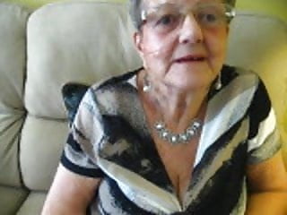 80 Jahre alte Oma Spaltung