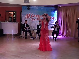 Milf танец живота-01