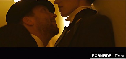 PORNFIDELITY - Riley Nixon Is All Business When It Comes To Fucking