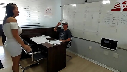 Escritório de engenharia virou motel